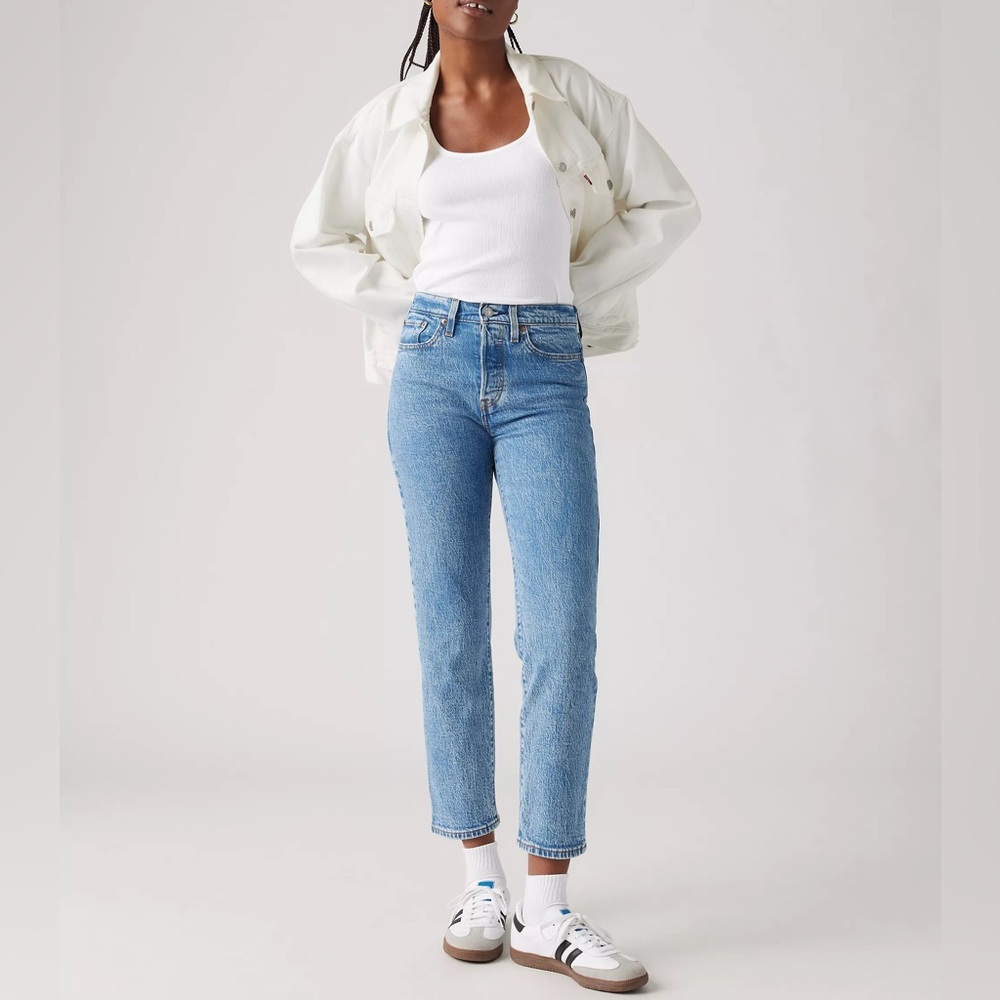 Levi's Wedgie Jean Size 27